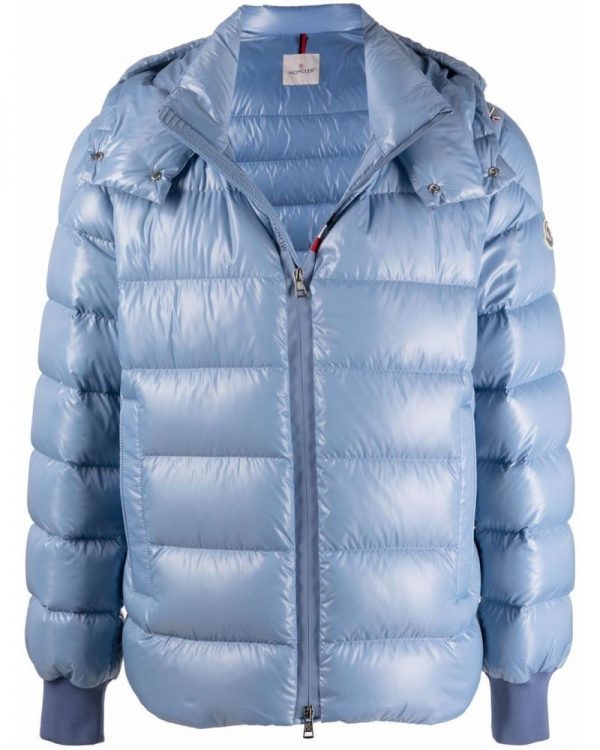 Winter jackets: better Woolrich or Moncler?